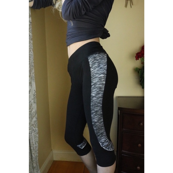 Everlast | Pants u0026 Jumpsuits | Everlast Black Speckled Athletic Capri  Leggings | Poshmark